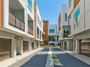6914 Lexington Ave, Los Angeles, CA 90038