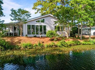 111 McGinnis Dr, Pine Knoll Shores, NC 28512