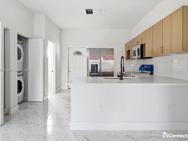 1126 NW 28th St — Photo 10