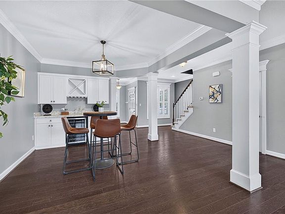5th image of 4805 Lee Ave