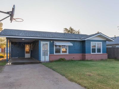 225 Brown Ave, Stinnett, TX, 79083