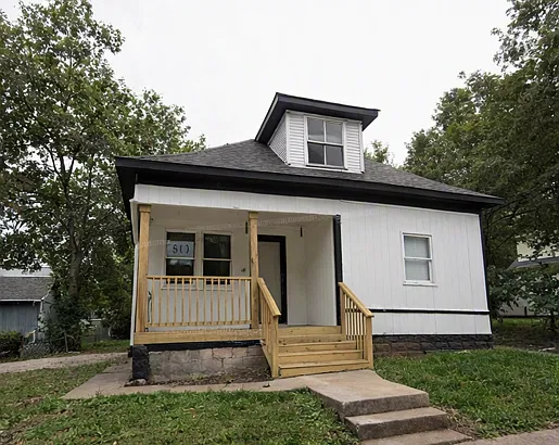 610 S. New Avenue - 1 — Photo 1