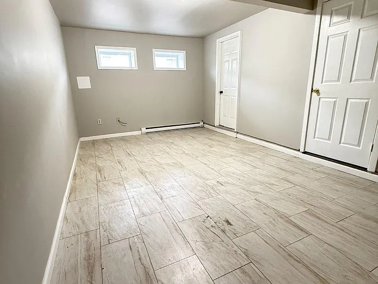 845 Poplar St — Photo 6