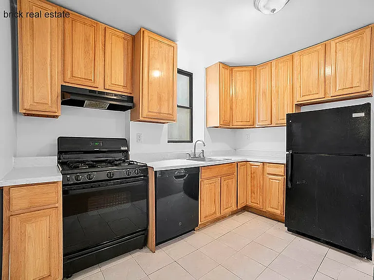 199 Buffalo Ave #3 — Photo 3