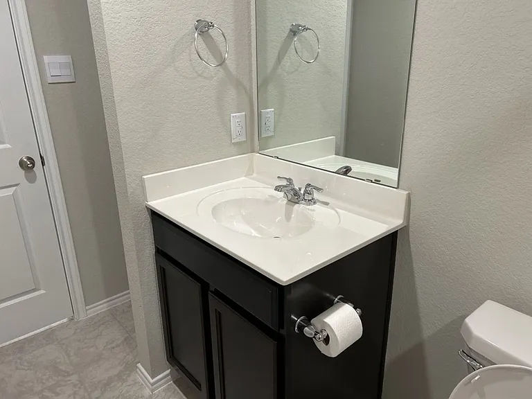 1319 Iron Horse Dr — Photo 11