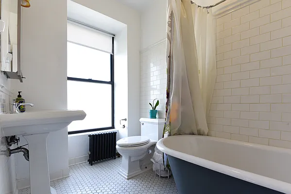 Rented by Brick&Mortar | media 10
