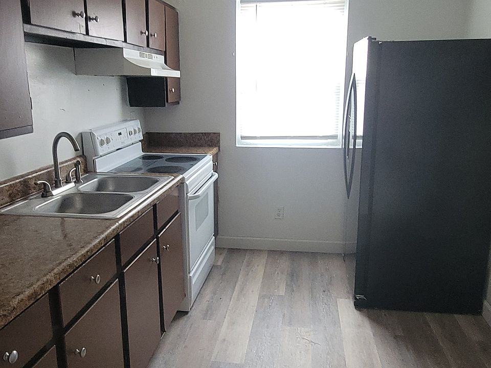 2nd image of 2616 Westminster Ave