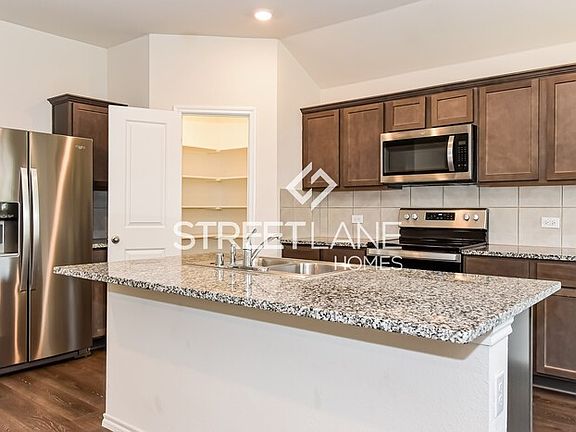 4th image of 1904 Princeton Ave