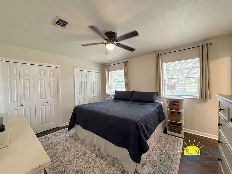 606 Camborne Ave NE — Photo 10