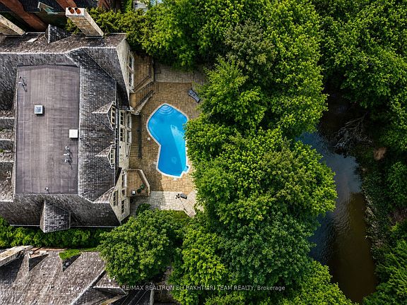 4th image of 14 Saint Margarets Dr