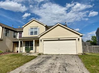 142 Horizon Cir, Carol Stream, IL 60188