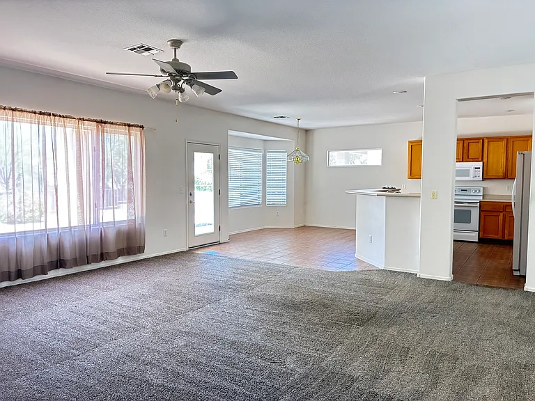 2578 Woodson Ave — Photo 9