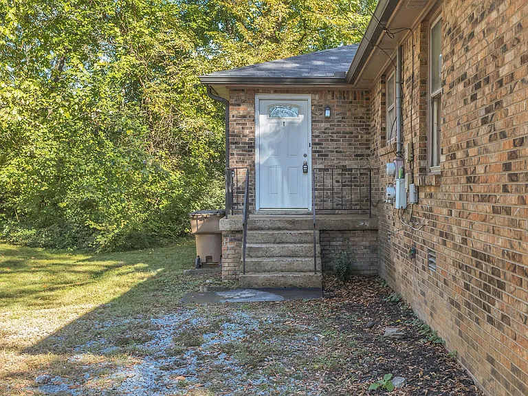 3108 Lealand Ln #B — Photo 25