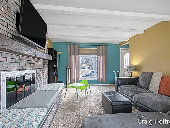 5th image of 4605 Westgate Ave NW