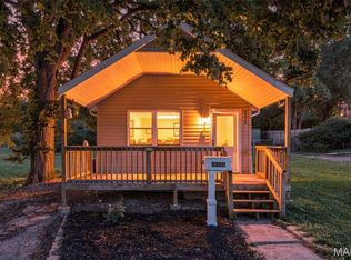 5320 Staely Ave, Saint Louis, MO 63123