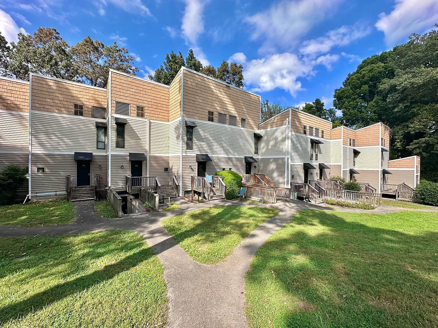 The Hammond Apartments — Photo 3