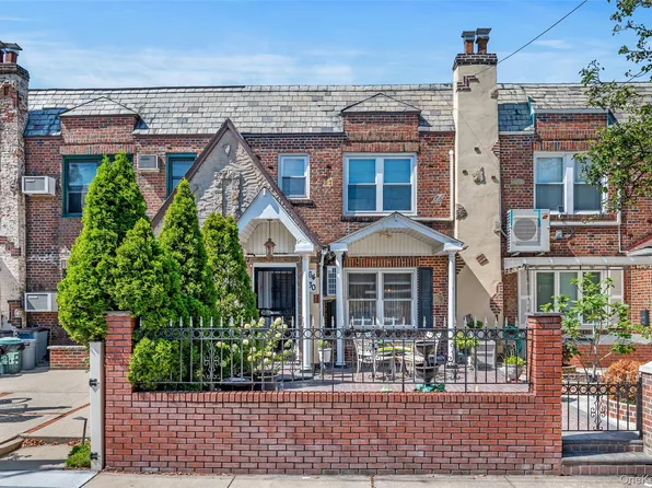 64-30 83rd Place, Middle Village, NY 11379