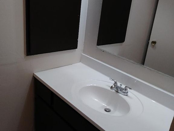 5th image of 4312 Vfw Dr APT 1
