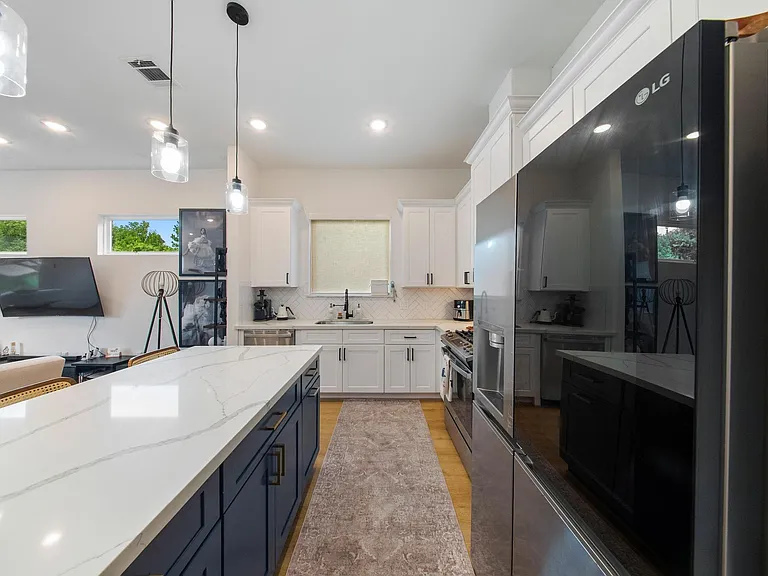 4032 Porter St — Photo 6