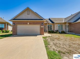 1716-1718 N Bedford Cir, Wichita, KS 67206
