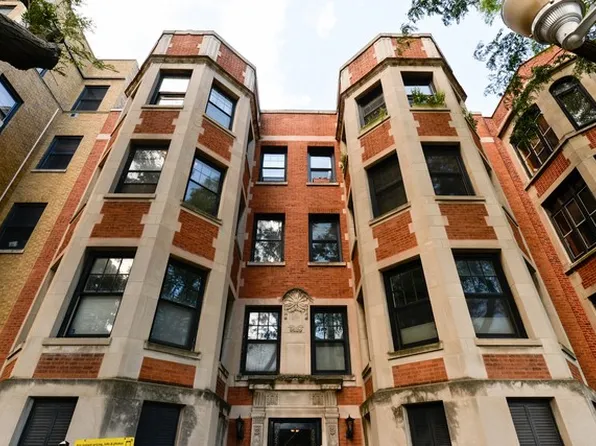622 W Waveland Ave #2, Chicago, IL 60613