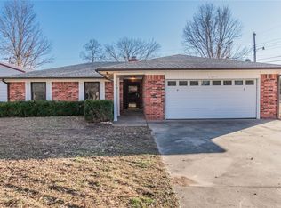 2430 E Coburn Cres, Muskogee, OK 74401