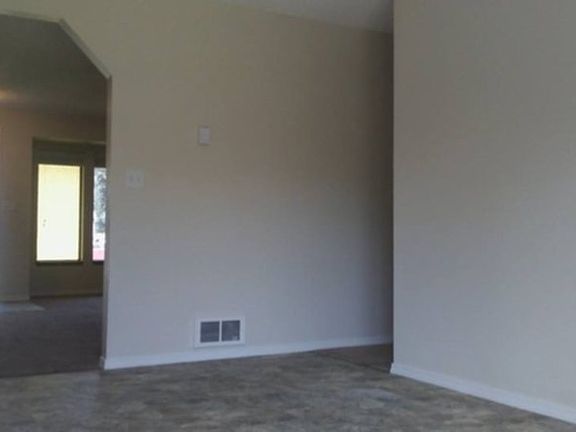 3rd image of 16821 7th Avenue Ct E
