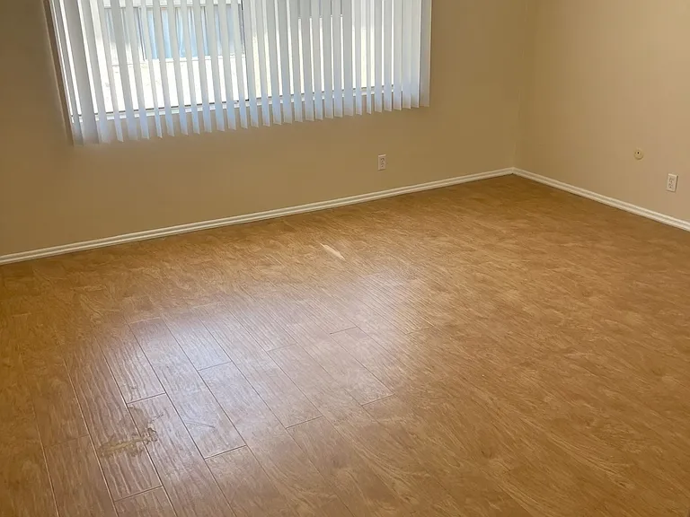 MARGATE VILLA APARTMENTS — Photo 20
