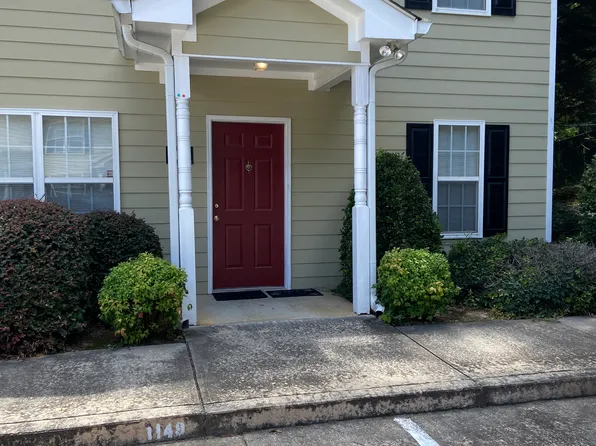 1149 Riverside Ter, Gainesville, GA 30501