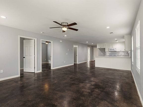 4th image of 933 Rice St