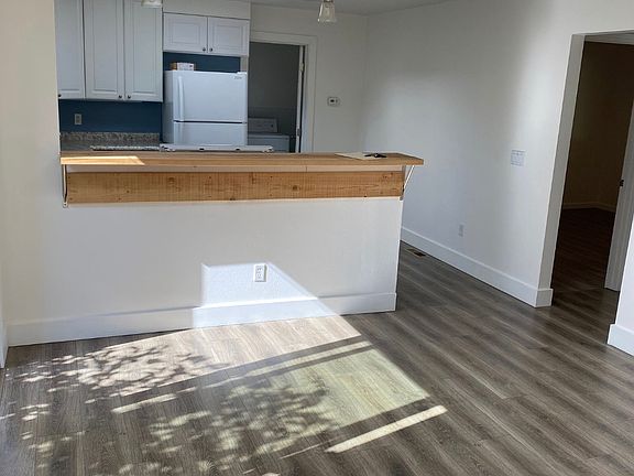 5th image of 391 Solano Ave #395
