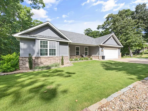 11 Melbourn Dr, Bella Vista, AR 72714