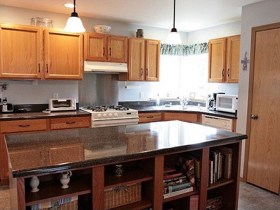 Spacious Kitchen