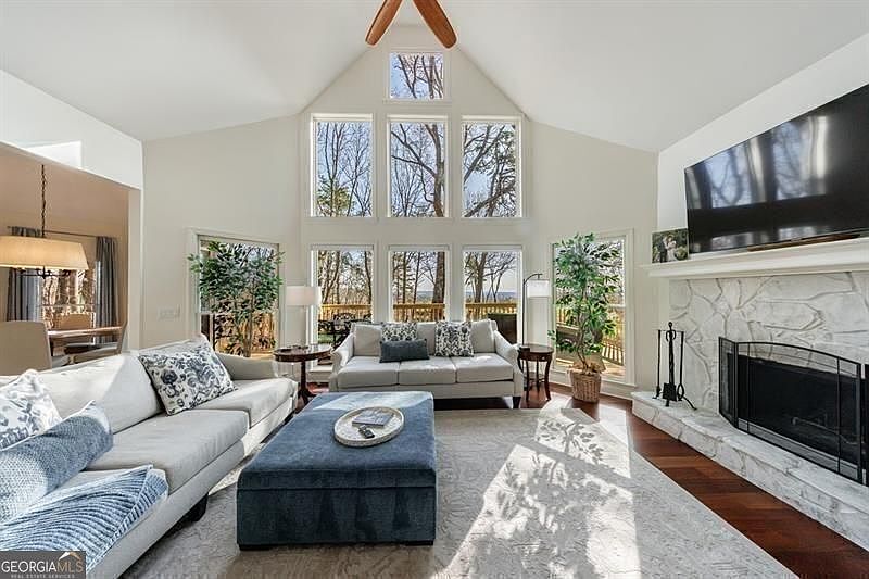 1st image of 121 Sunawa Way