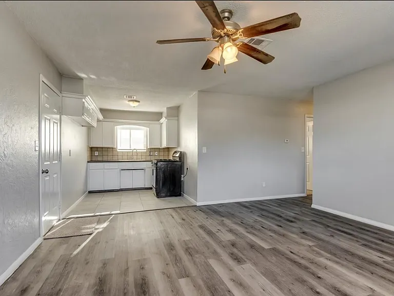207 Stanton Dr — Photo 4