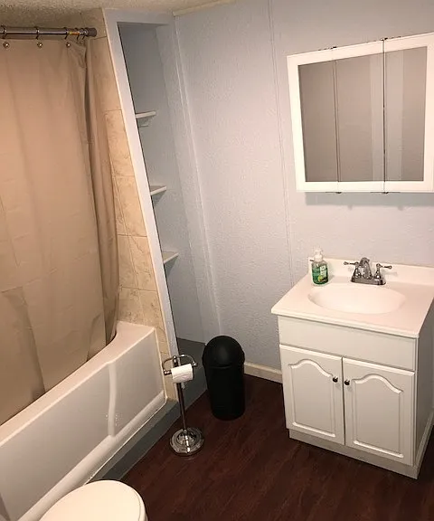 1029 Mirror St — Photo 12
