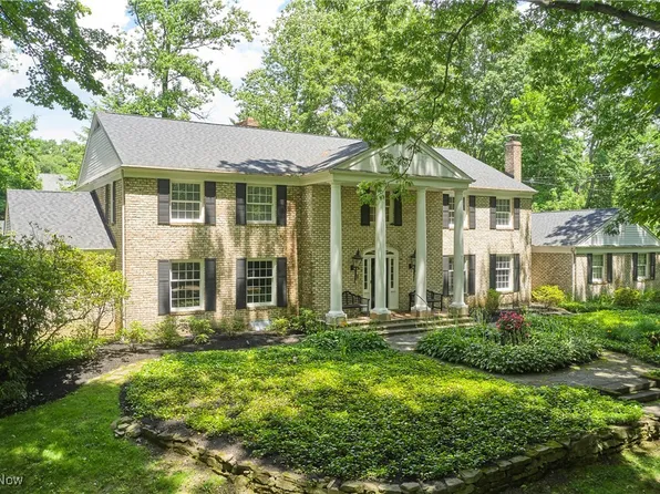 2285 Lancaster Rd, Akron, OH 44313