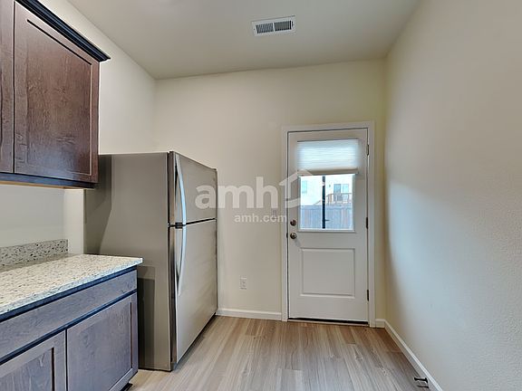 4th image of 1305 W 16th Ave