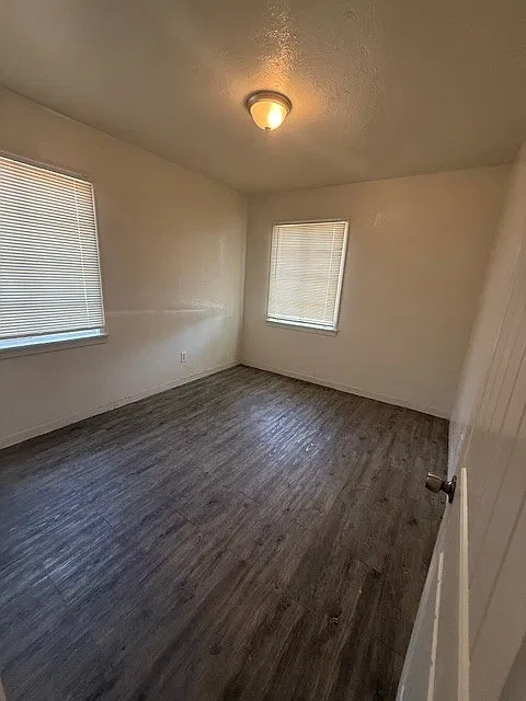 4612 E Washington Ave — Photo 4