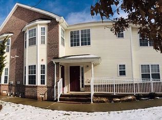 172 Forest Dr, Piscataway, NJ 08854