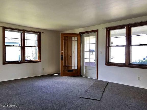 2nd image of 716 N Harrison St