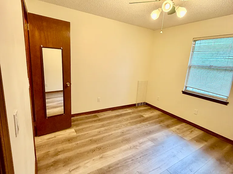 11390 Tanager Dr S — Photo 28