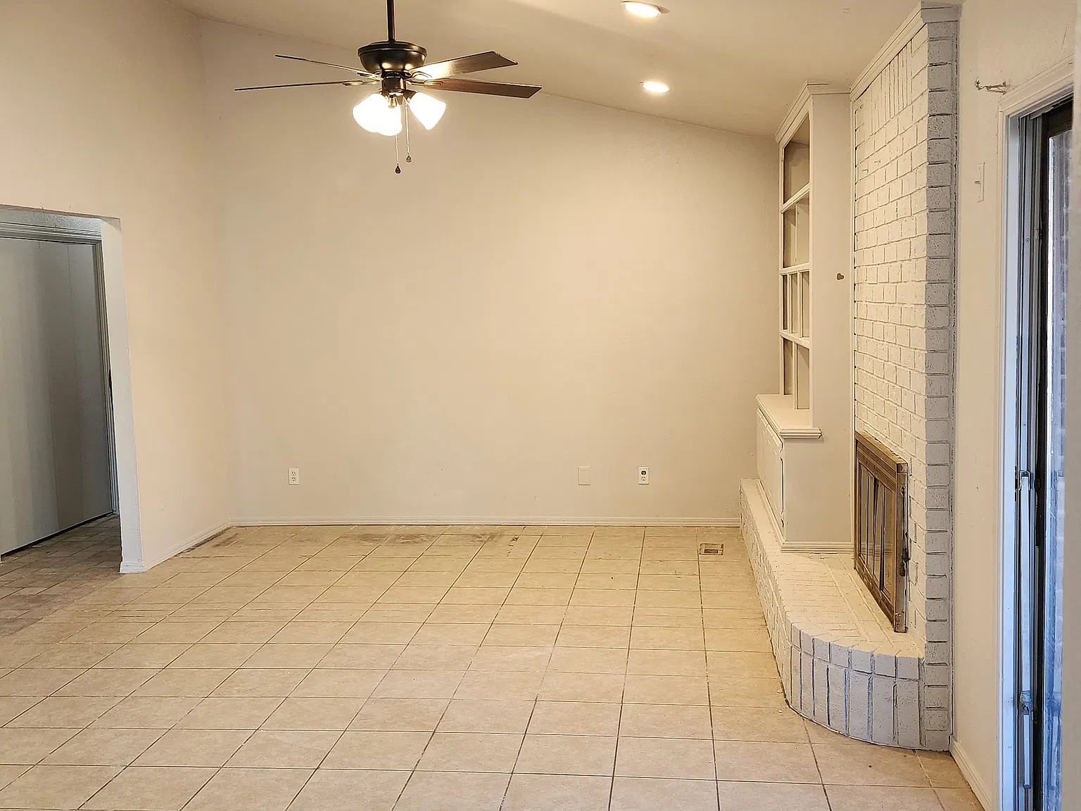 3 bed, 1462 sqft, $1,300 — Photo 3