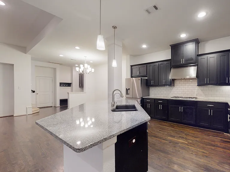 123 Palacio St — Photo 11