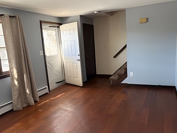 3rd image of 163 Long Pond Dr