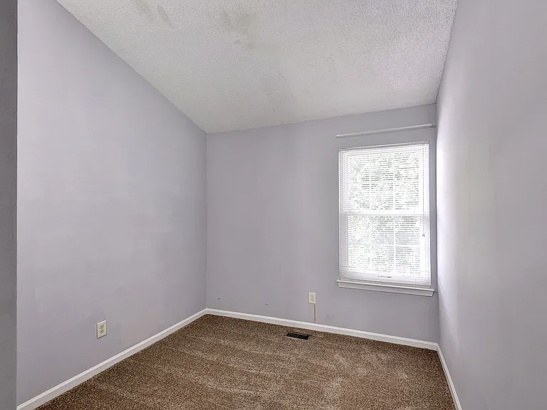 12928 Daybreak Cir — Photo 23