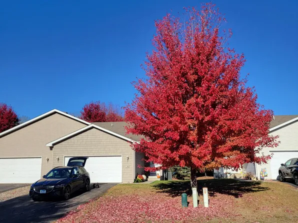 836 Ravoux Cir, Chaska, MN 55318