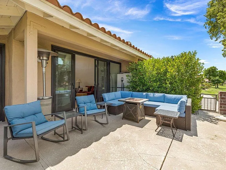 235 Santa Barbara Cir — Photo 11