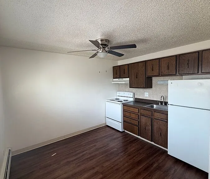 1065 Saulsbury St #103 — Photo 3