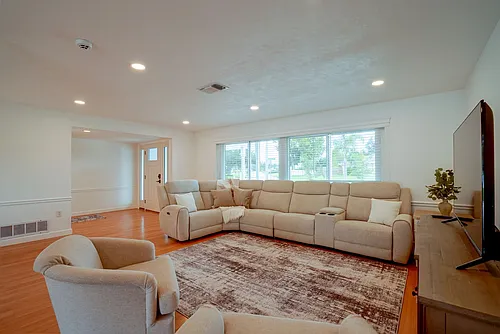 3399 Espanola Dr #ID1605358P Photo 1 3399 Espanola Dr #ID1605358P Photo 1
